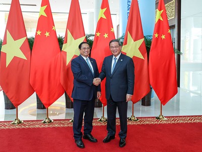 Thủ tướng Phạm Minh Chính hội đàm với Thủ tướng Trung Quốc Lý Cường. (Ảnh: Chí Cường)