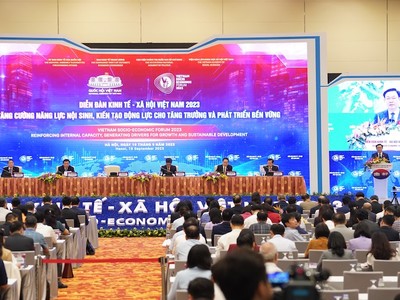 Chủ tịch Quốc hội Vương Đình Huệ phát biểu khai mạc Diễn đàn.