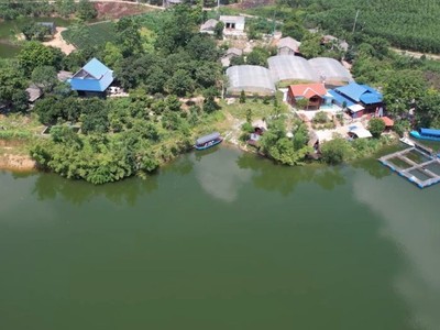 Cảnh quan khu hồ Ghềnh Chè (Thái Nguyên).