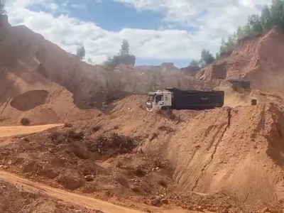 Quảng Ngãi: Loạt sai phạm của Công ty Việt Đức trong khai thác đất