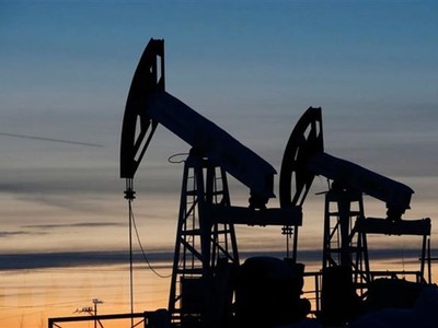 Các máy bơm dầu tại giếng dầu Imilorskoye ở Kogalym, vùng Siberi, Nga. (Ảnh: Reuters/TTXVN)