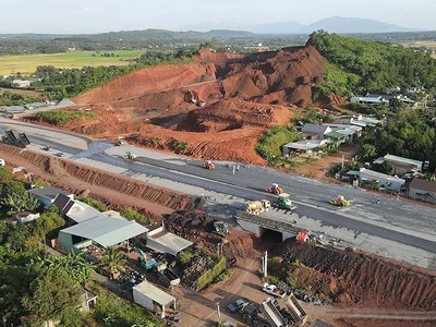 Một mỏ đất tại Đồng Nai cung cấp đất cho Dự án cao tốc Phan Thiết - Dầu Giây
