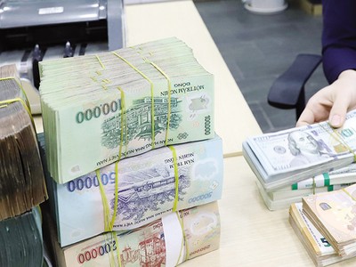 Ngân hàng thừa tiền, vì sao không bỏ room tín dụng? 