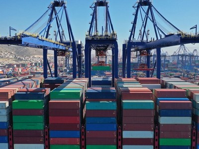 WTO giảm dự báo tăng trưởng thương mại toàn cầu 2023 xuống còn 0,8%.