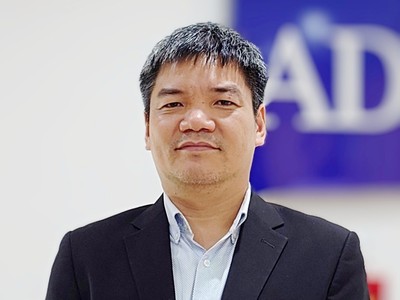 Ông Nguyễn Bá Hùng, Chuyên gia kinh tế trưởng Ngân hàng Phát triển châu Á (ADB)