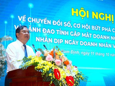 Ủy viên Trung ương Đảng, Bí thư Tỉnh uỷ Nam Định Phạm Gia Túc phát biểu chúc mừng doanh nhân, doanh nghiệp nhân ngày Doanh nhân Việt Nam 13/10
