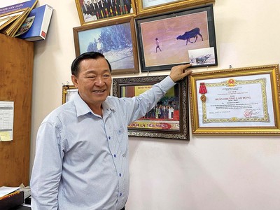 Ông Nguyễn Văn Thiền chia sẻ kỷ niệm thời kỳ gia đình còn khó khăn.