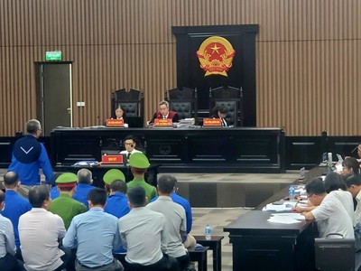 Phiên tòa sơ thẩm xét xử vụ án liên quan tới nhiều vi phạm tại giai đoạn 2 của dự án đường cao tốc Đà Nẵng - Quảng Ngãi.