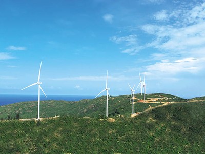 Quy hoạch đề ra mục tiêu 6.000 MW điện gió cho giai đoạn tới 2030. Trong ảnh: Dự án Điện gió Nhơn Hội 1. Ảnh: Đức Thanh