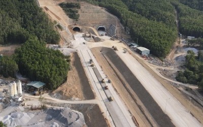 Kết nối cao tốc mở rộng không gian phát triển kinh tế - xã hội 