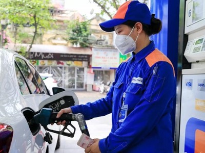 Các Bộ ngành cần thống nhất việc tính toán các khoản định mức trong giá cơ sở, quản lý, sử dụng giám sát Quỹ bình ổn giá xăng dầu. 