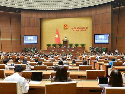 Phiên thảo luận sáng 27/10 của Quốc hội.