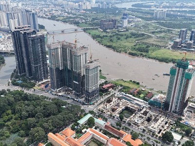 Hoạt động kinh doanh bất động sản 9 tháng đầu năm 2023 của TP.HCM vẫn còn nhiều khó khăn nhưng đã dần hồi phục cả về tỷ lệ tăng trưởng và doanh thu so với đầu năm. Ảnh: Trọng Tín