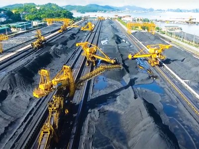 Ngành than đang trong hành trình bứt phá mạnh mẽ. Trong ảnh: Hoạt động sản xuất tại Công ty tuyển than Cửa Ông. Ảnh: TKV