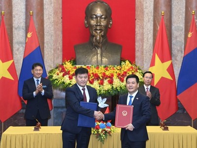 Bộ trưởng Bộ Công thương Việt Nam và Bộ trưởng Bộ Lương thực, Nông nghiệp và Công nghiệp nhẹ Mông Cổ ký Bản ghi nhớ về thương mại gạo bền vững. 