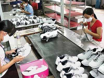 Xuất khẩu giày dép phục hồi chậm, hết 10 tháng, kim ngạch giảm 20,2% so với cùng kỳ năm trước