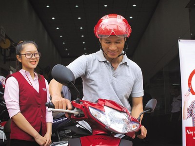 “Miếng bánh” cho vay tiêu dùng tại Việt Nam vẫn còn rất hấp dẫn. Ảnh: Đức Thanh