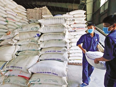 Chi phí lãi vay cao khiến các doanh nghiệp gặp nhiều khó khăn trong hoạt động.