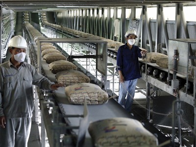 Xi măng là một trong những ngành chịu ảnh hưởng nặng nề từ việc tăng giá điện