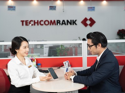 Các nhà băng có sự đầu tư lớn về hạ tầng và công nghệ có cơ hội tăng thu ngoài lãi 