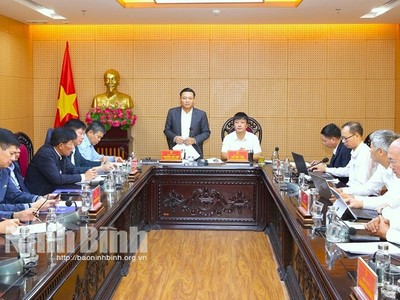 Phó Chủ tịch UBND tỉnh Ninh Bình Nguyễn Cao Sơn phát biểu tại buổi làm việc. Ảnh Báo Ninh Bình