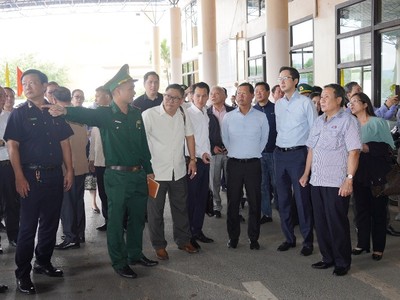 Khảo sát, làm việc cấp Trưởng đoàn đại biểu biên giới Việt Nam - Lào về mô hình “Một cửa, một lần dừng” tại cửa khẩu quốc tế Lao Bảo - Đen Sa Vẳn vào tháng 11/2023