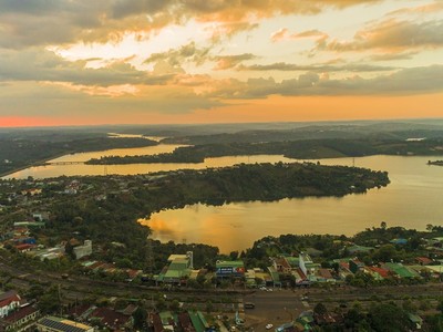 Tỉnh Đắk Nông sẽ phát triển công nghiệp khai thác bô xít - chế biến alumin - luyện nhôm và năng lượng tái tạo.