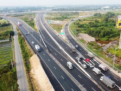 Một đoạn cao tốc Trung Lương - Mỹ Thuận.