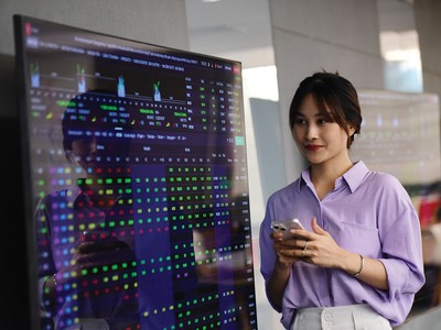 VN-Index đang dao động tích lũy trong vùng 1.090 - 1.125 điểm, khả năng giảm sâu khó xảy ra