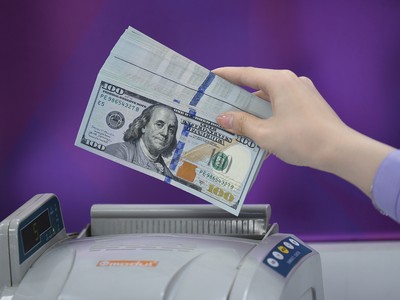 Tỷ giá USD/VND giai đoạn cuối năm được dự báo dao động trong khoảng 24.300 - 24.400 