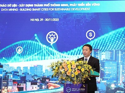 Thứ trưởng Bộ Thông tin và Truyền thông nêu rõ không có hình mẫu trong xây dựng đô thị thông minh.