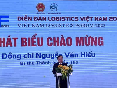 Bí thư Thành ủy Cần Thơ Nguyễn Văn Hiếu cho biết, thành phố quy hoạch xây dựng các khu logistics tập trung có quy mô lớn gắn với khu công nghiệp, cảng biển, Sân bay quốc tế Cần Thơ có kết cấu hạ tầng đồng bộ, thông minh