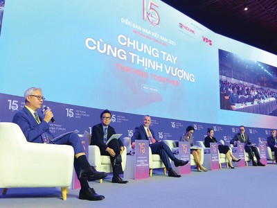 Việt Nam là một trong những nền kinh tế năng động nhất trên thế giới, mở ra nhiều cánh cửa cơ hội, thu hút nhiều khoản đầu tư 