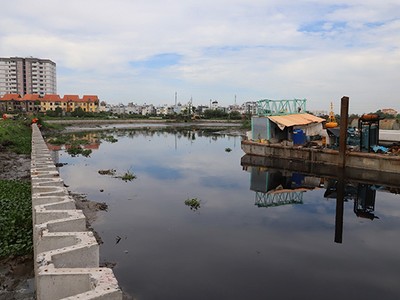 Dự án cải tạo kênh Tham Lương - Bến Cát - rạch Nước Lên được đầu tư bằng vốn ngân sách - Ảnh: Lê Quân