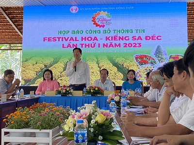  Phó chủ tịch UBND tỉnh Đồng Tháp Huỳnh minh Tuấn phát biểu tại buổi Họp báo.