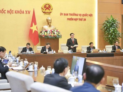 Chủ tịch Quốc hội Vương Đình Huệ phát biểu khai mạc phiên họp thứ 28 của Uỷ ban Thường vụ Quốc hội.