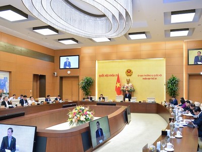 Phiên họp chiều 13/12 của Ủy ban Thường vụ Quốc hội.