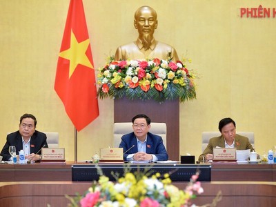 Phiên họp chiều 14/12 của Ủy ban Thường vụ Quốc hội.