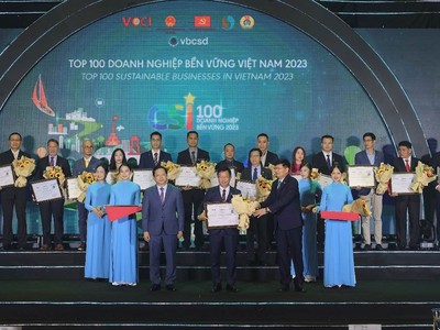 Lần thứ 6 liên tiếp Tập đoàn Phenikaa được vinh danh trong top 100 doanh nghiệp phát triển bền vững Việt Nam