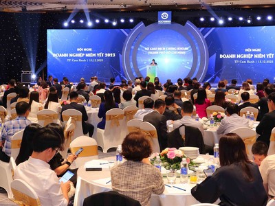 Lễ trao giải Cuộc bình chọn Doanh nghiệp niêm yết 2023 tổ chức cùng với Hội nghị Doanh nghiệp niêm yết thường niên. 