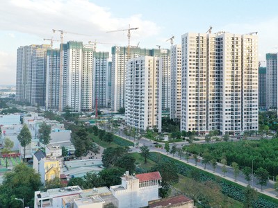 Nguồn cung căn hộ vừa túi tiền đang rất khan hiếm. Ảnh: Lê Toàn 