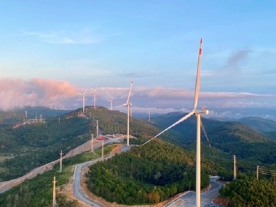 Một số nhà máy điện gió sẽ được xây dựng tại Lào để bán điện về Việt Nam. Ảnh minh họa