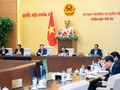 Phiên họp chiều 18/12 của Ủy ban Thường vụ Quốc hội.