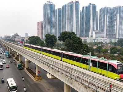 Vận hành thử đoạn đi trên cao của tuyến đường sắt đô thị Nhổn - ga Hà Nội.