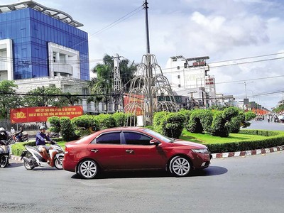 Vĩnh Long tập trung huy động các nguồn vốn cho đầu tư phát triển, trong đó quan tâm giải pháp cải cách thủ tục hành chính, cải thiện môi trường đầu tư, kinh doanh