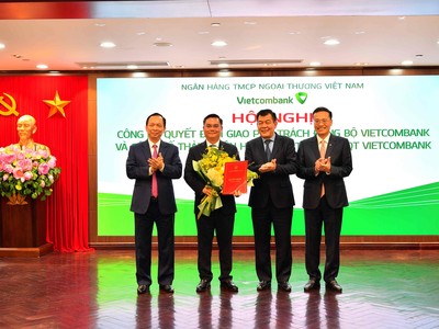 Vietcombank (VCB) tổ chức hội nghị công bố quyết định giao phụ trách Đảng bộ và thành viên phụ trách Hội đồng quản trị