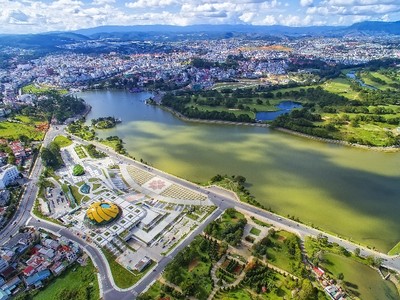 Phấn đấu đến năm 2030, Lâm Đồng trở thành "Thiên đường xanh" với sức hút của các trung tâm du lịch nghỉ dưỡng - sinh thái - chăm sóc sức khỏe - thể thao cao cấp hàng đầu Việt Nam và Đông Nam Á. (Ảnh: VGP)