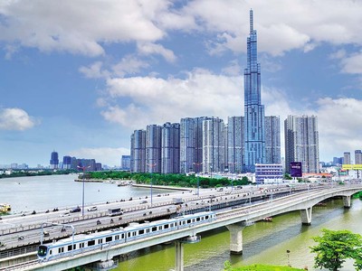 Hạ tầng tại TP.HCM được cải thiện nhanh chóng với việc thực hiện nhiều dự án giao thông quan trọng Ảnh: Lê Toàn