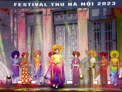Festival Thu Hà Nội năm 2023 là một trong những điểm nhấn của du lịch Thủ đô. Ảnh: Phương Linh