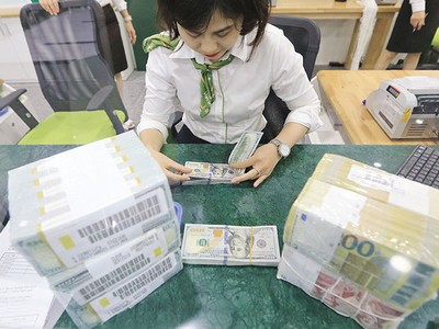 Ẩn số lớn nhất của tỷ giá năm 2024 là Fed có thể trì hoãn quá trình giảm lãi suất, rủi ro chiến sự leo thang ở một số khu vực